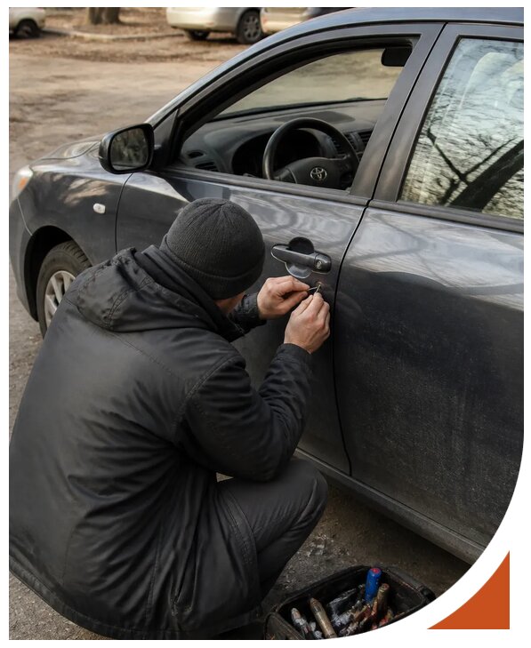Профессиональное вскрытие автомобиля Тойота без повреждений в Мысках